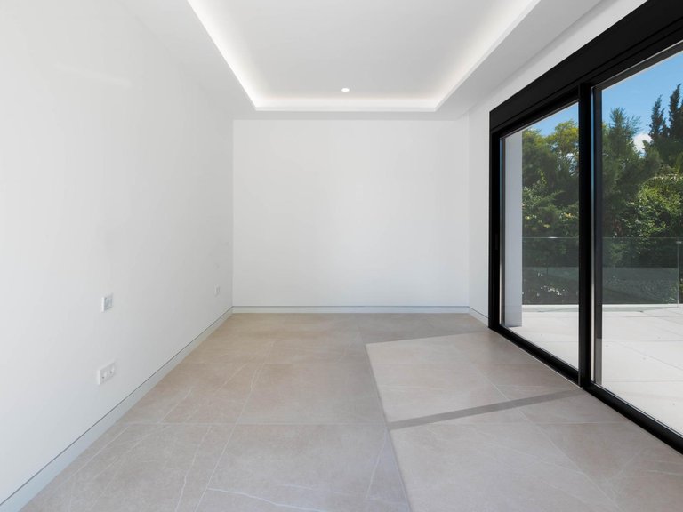 Apartment for Sale in Benahavis, Malaga 71