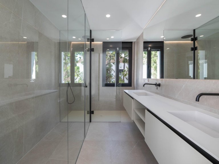 Apartment for Sale in Benahavis, Malaga 72