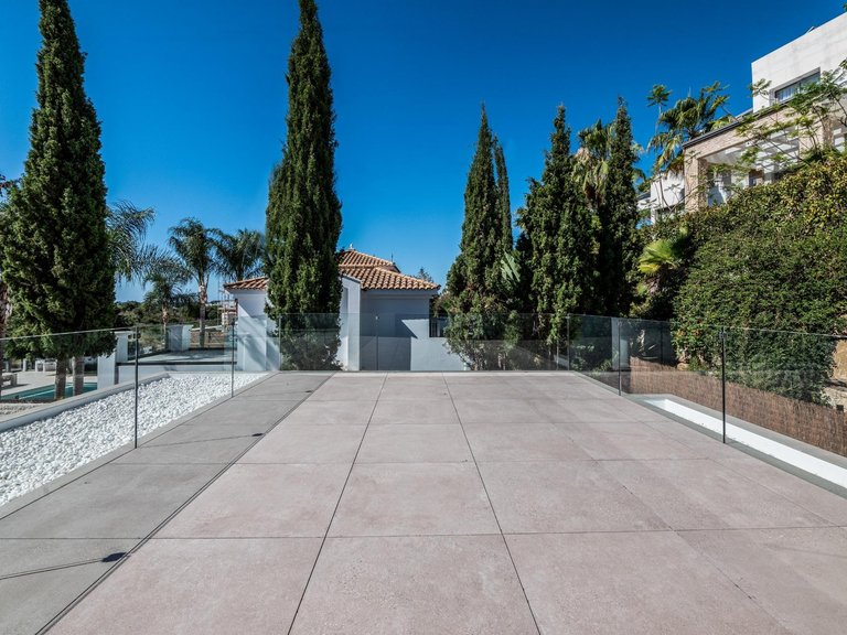 Apartment for Sale in Benahavis, Malaga 86
