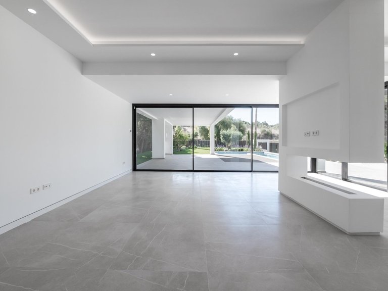 Apartment for Sale in Benahavis, Malaga 95