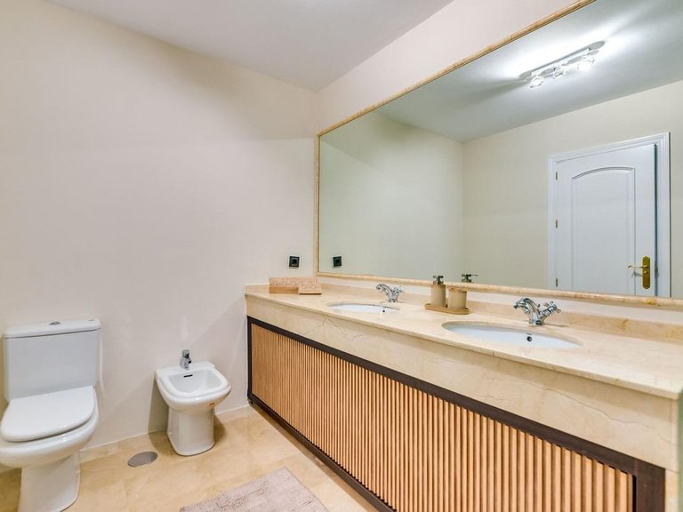 Apartment for Sale in Marbella, Malaga 41