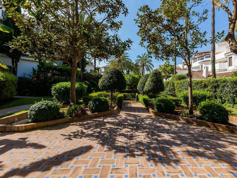 Apartment for Sale in Marbella, Malaga 57