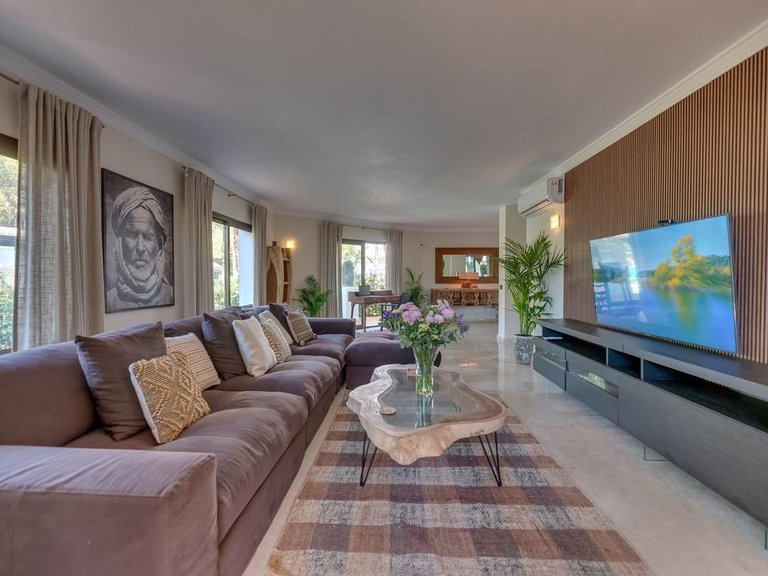 Apartment for Sale in Marbella, Malaga 8