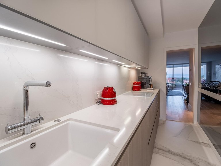 Apartment for Sale in Marbella, Malaga 18