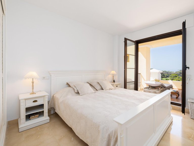 Apartment for Sale in Benahavis, Malaga 15