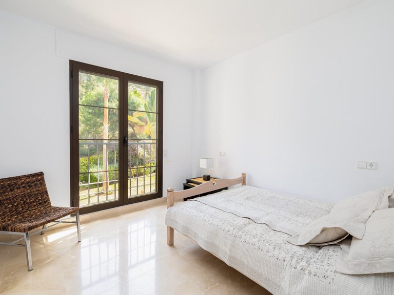 Apartment for Sale in Benahavis, Malaga 18
