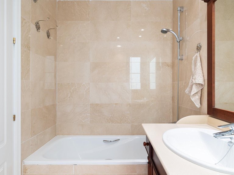 Apartment for Sale in Benahavis, Malaga 19