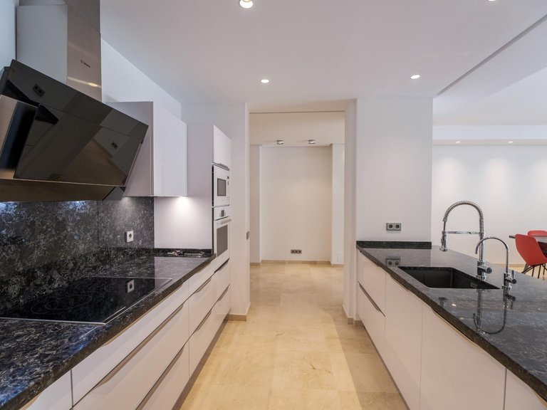 Apartment for Sale in Marbella, Malaga 13