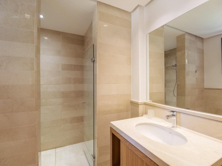 Apartment for Sale in Marbella, Malaga 15