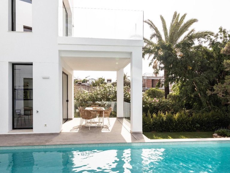 Villa for Sale in Marbella, Malaga 16