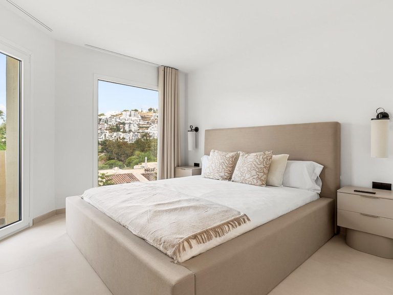 Town House for Sale in Benahavis, Malaga 13