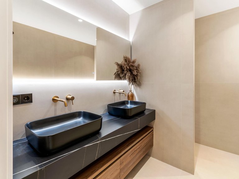 Town House for Sale in Benahavis, Malaga 14