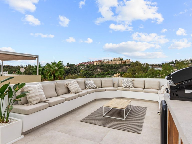 Town House for Sale in Benahavis, Malaga 18
