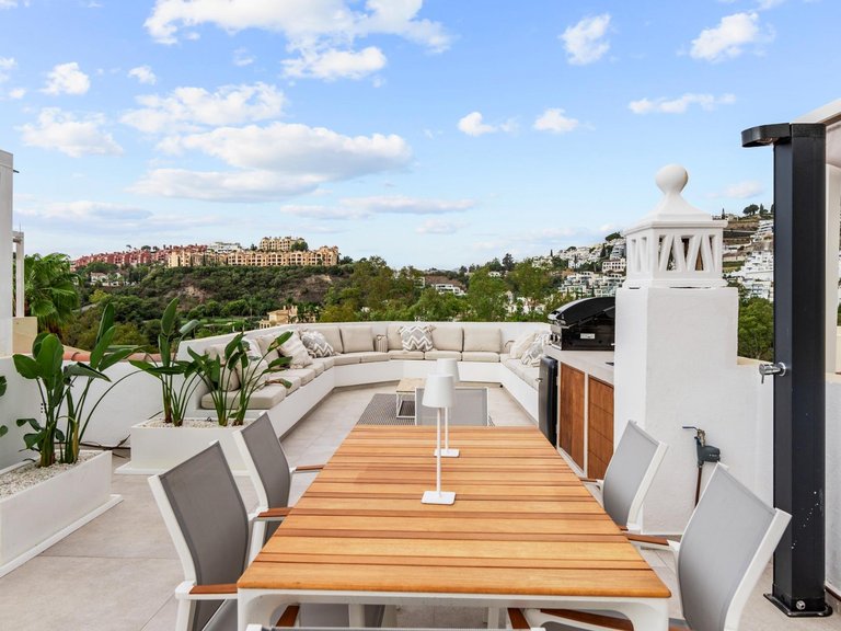 Town House for Sale in Benahavis, Malaga 19