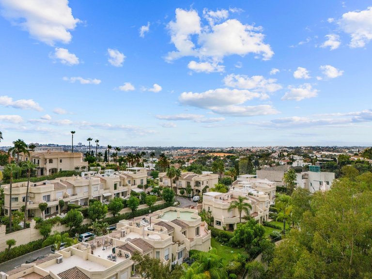 Town House for Sale in Benahavis, Malaga 21