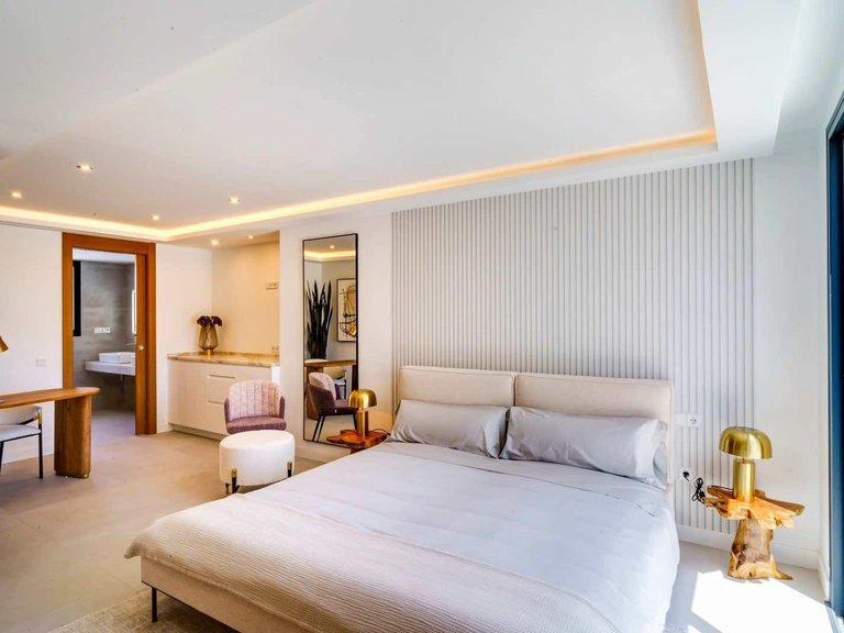 Villa for Sale in Elviria, Malaga 4