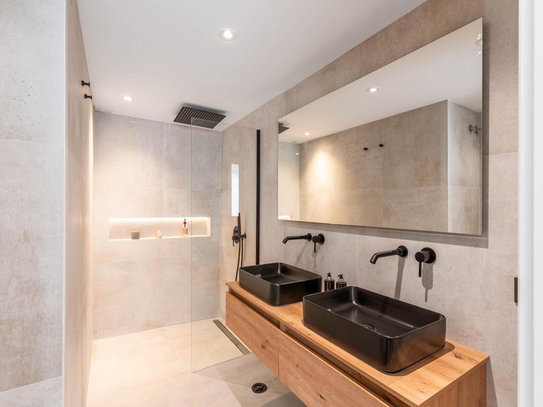 Apartment for Sale in Benahavis, Malaga 18