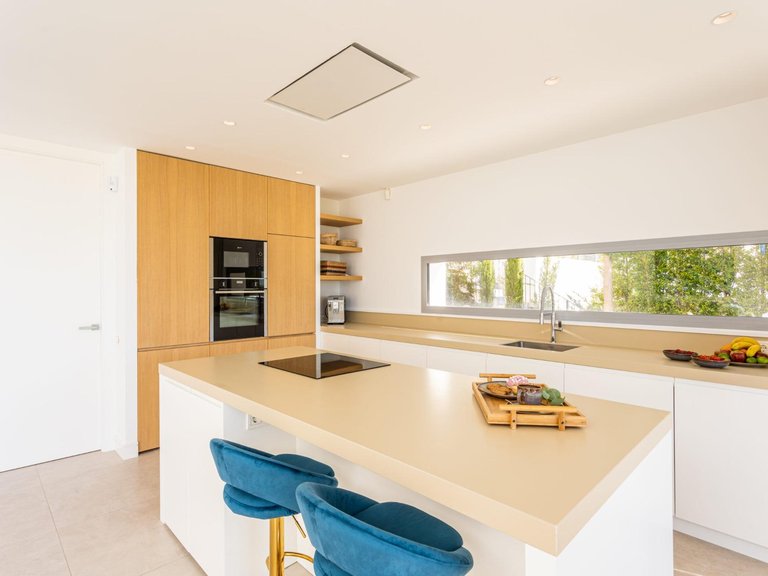 Villa for Sale in Marbella, Malaga 8