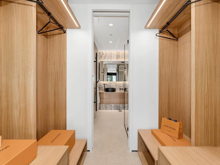 Apartment for Sale in Marbella, Malaga 19