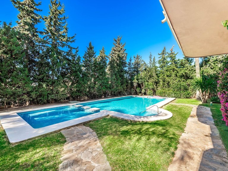 Apartment for Sale in Marbella, Malaga 25