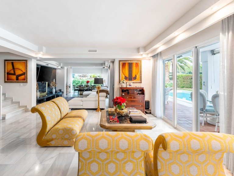 Town House for Sale in Benahavis, Malaga 10