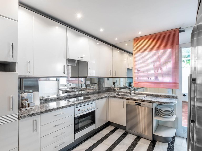 Town House for Sale in Benahavis, Malaga 13