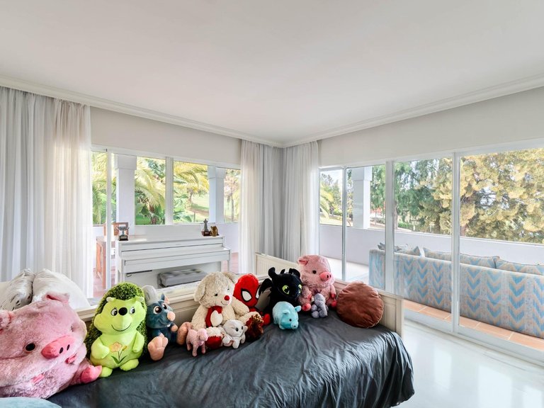 Town House for Sale in Benahavis, Malaga 14