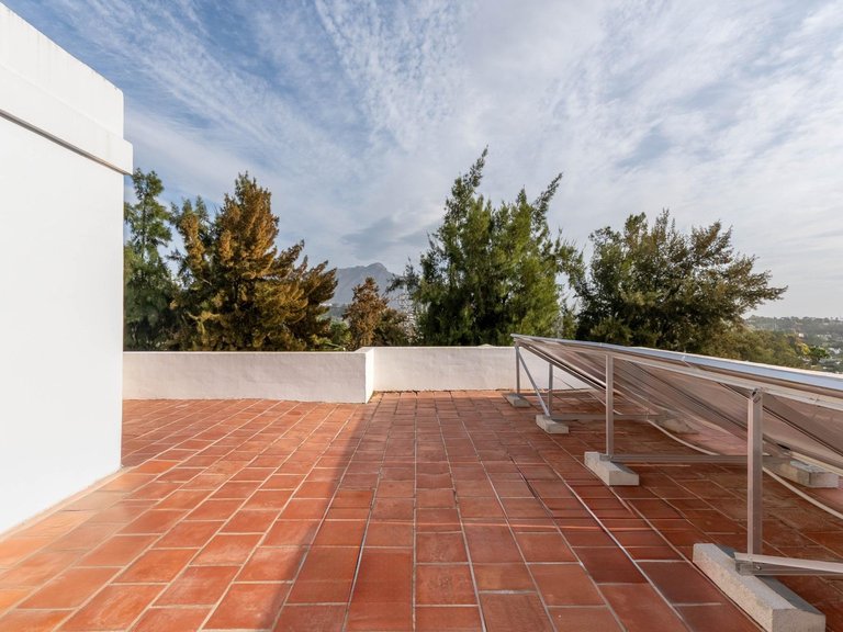 Town House for Sale in Benahavis, Malaga 23