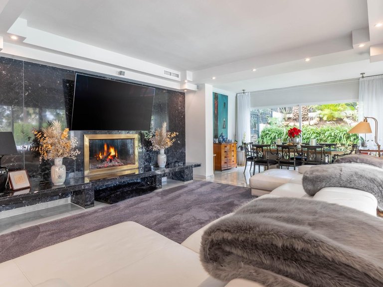 Town House for Sale in Benahavis, Malaga 5