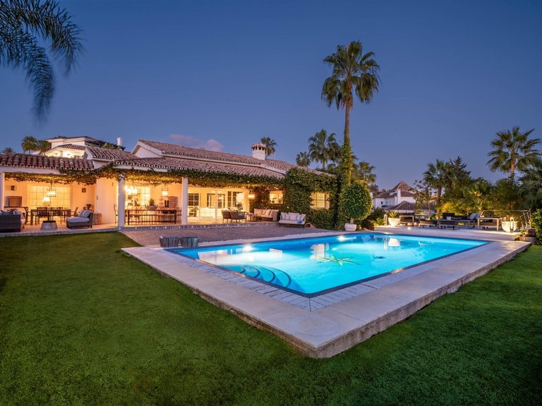 Apartment for Sale in Marbella, Malaga 1
