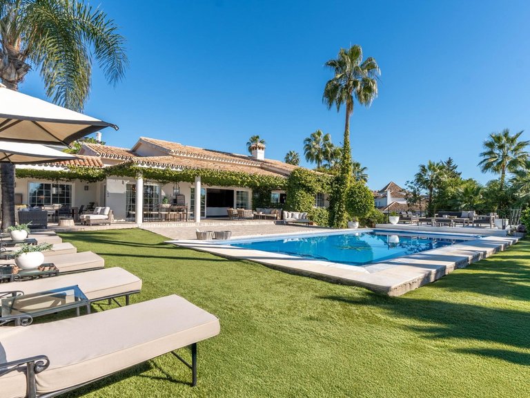 Apartment for Sale in Marbella, Malaga 19