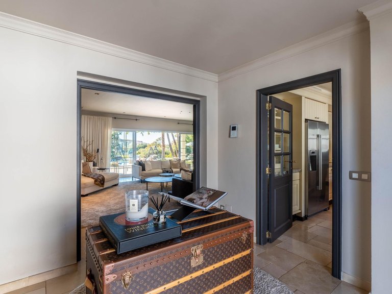 Apartment for Sale in Marbella, Malaga 27