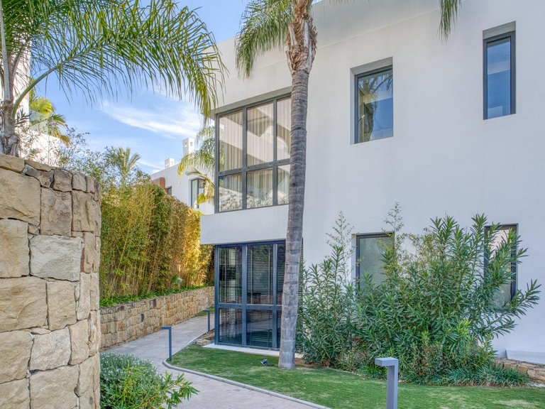 Town House for Sale in Marbella, Malaga 20