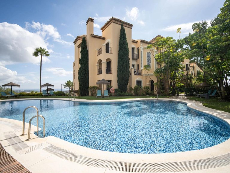 Apartment for Sale in Marbella, Malaga 31