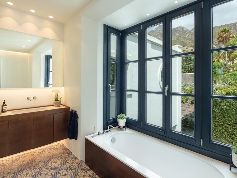 Villa for Sale in Marbella, Malaga 14