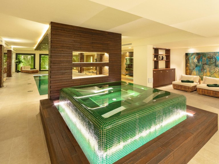 Villa for Sale in Marbella, Malaga 19