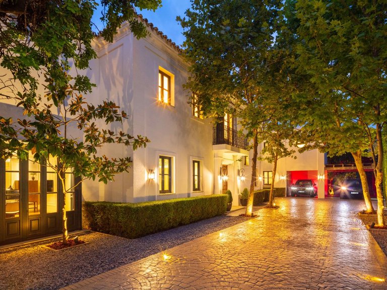 Villa for Sale in Marbella, Malaga 4