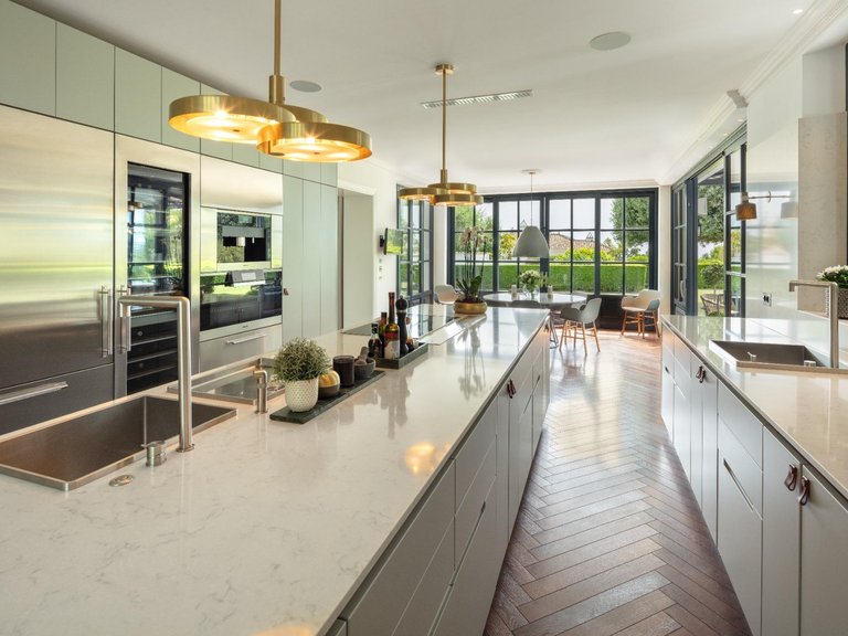 Villa for Sale in Marbella, Malaga 7