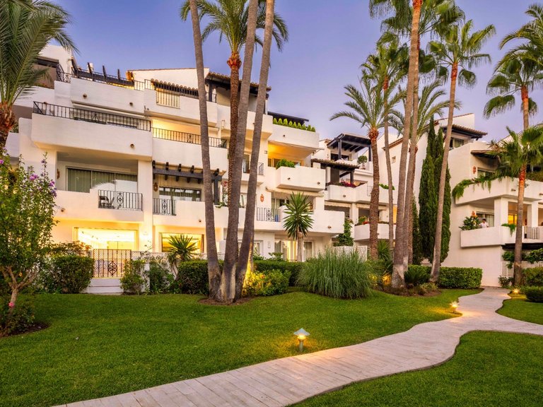 Apartment for Sale in Marbella, Malaga 22