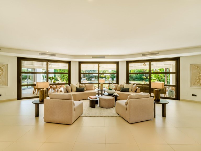 Villa for Sale in Marbella, Malaga 10