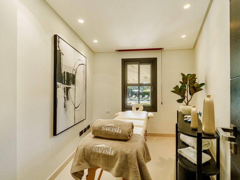 Villa for Sale in Marbella, Malaga 19