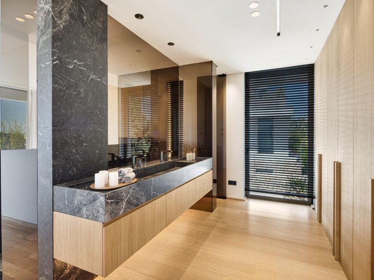 Villa for Sale in Marbella, Malaga 14