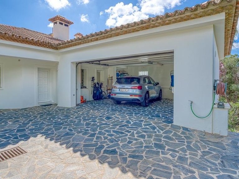 Apartment for Sale in Marbella, Malaga 67