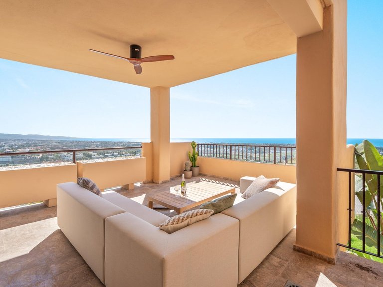 Apartment for Sale in Benahavis, Malaga 1