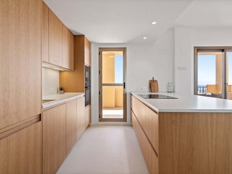 Apartment for Sale in Benahavis, Malaga 10