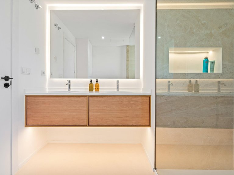 Apartment for Sale in Benahavis, Malaga 19