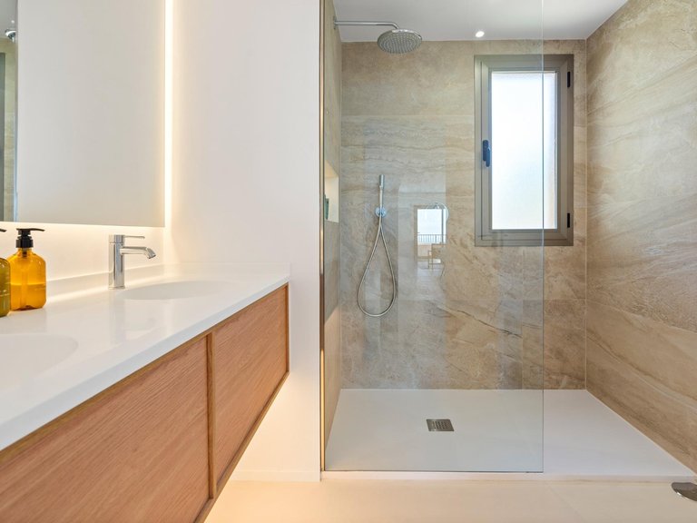 Apartment for Sale in Benahavis, Malaga 21