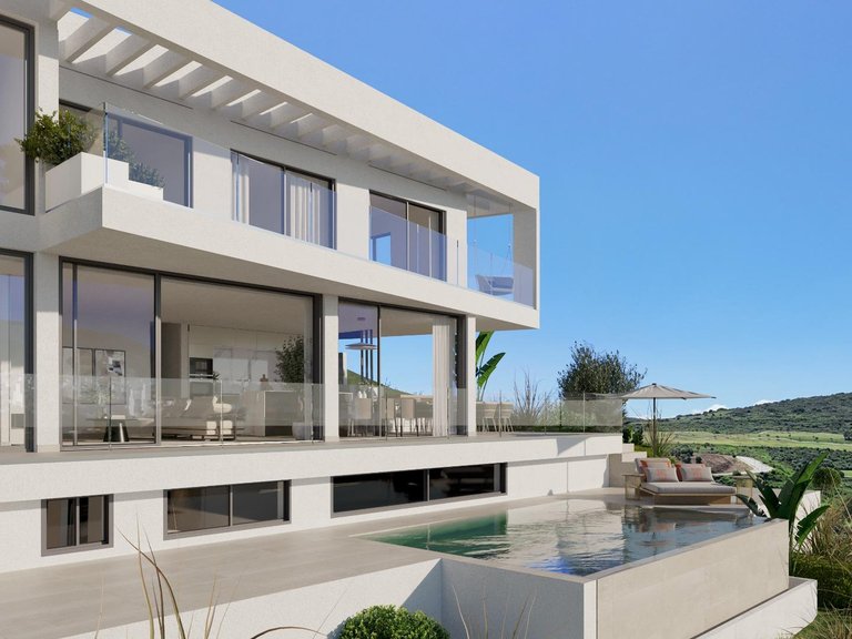 Villa for Sale in Estepona, Malaga 1