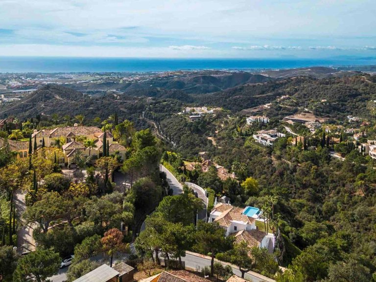 Villa for Sale in Benahavis, Malaga 14