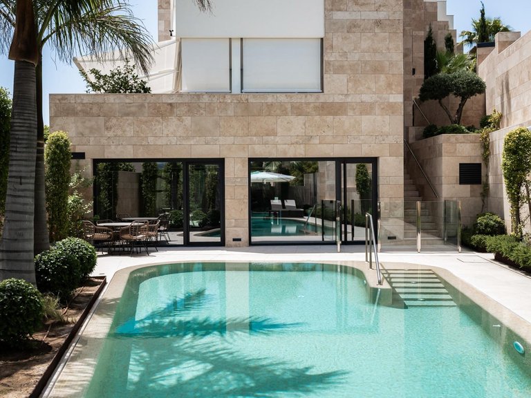 Apartment for Sale in Benahavis, Malaga 1